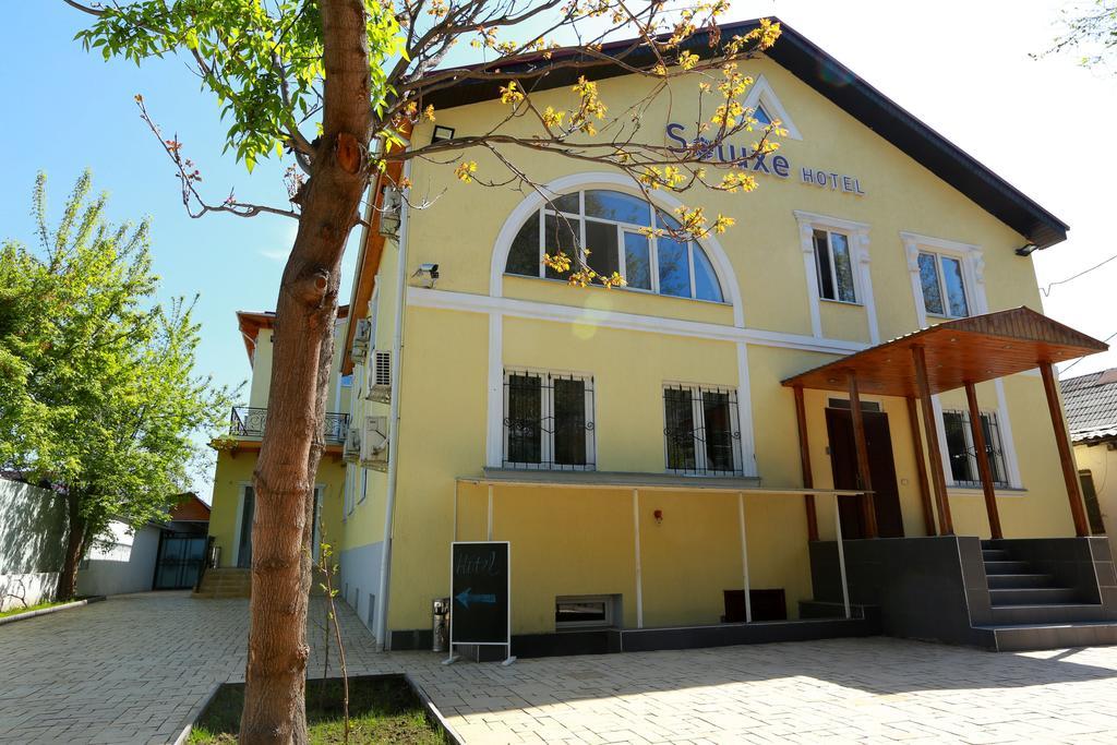Soluxe Hotel Bishkek Exterior foto